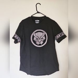 Marvel Black Panther t-shirt Rare piece (New) size medium